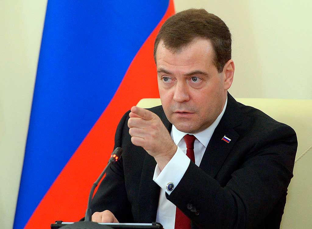 Медведев: ведомствам необходимо заняться развитием краудфандинга Медведев: ведомствам необходимо заняться развитием краудфандинга
