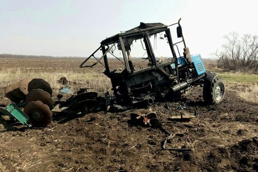 Неподалеку Луганска на мине подорвался трактор с людьми, — ОБСЕ