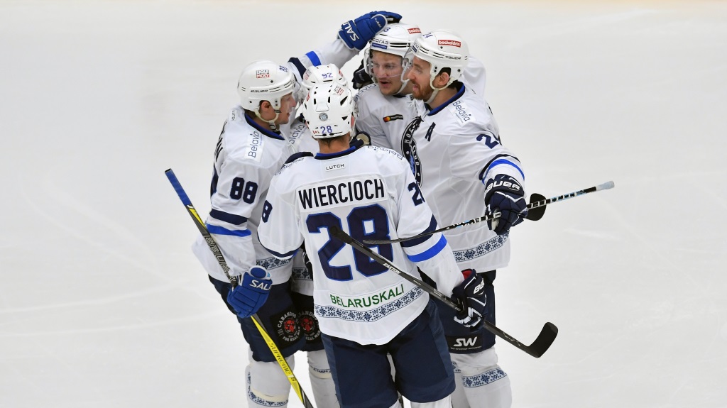 Хоккеисты минского «Динамо» стартуют сегодня в 12-м сезоне КХЛ домашним матчем с «Нефтехимиком»