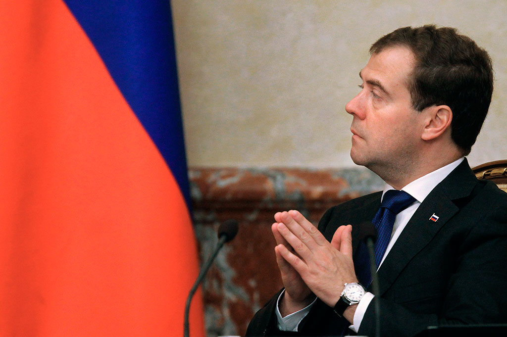 Дмитрий Медведев сократил срок перечисления материнского капитала в 3 раза Дмитрий Медведев сократил срок перечисления материнского капитала в 3 раза