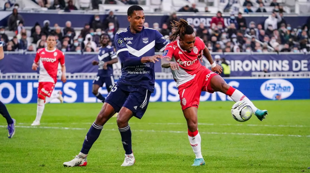 Головин помог «Монако» в меньшинстве удержать ничью в матче против «Бордо»