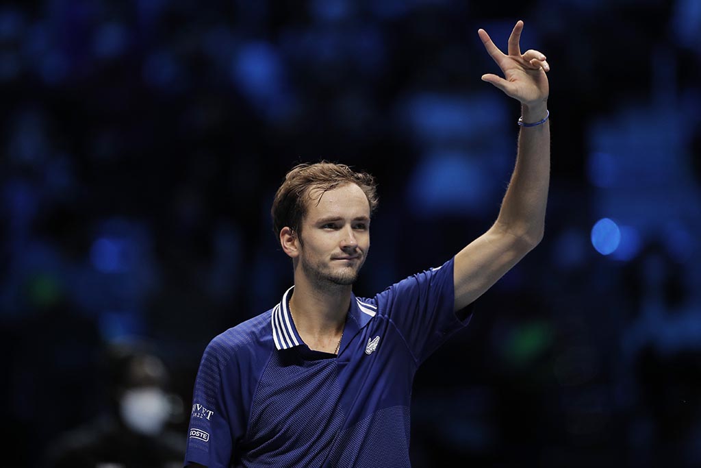 Даниил Медведев второй раз подряд вышел в финал Итогового турнира ATP