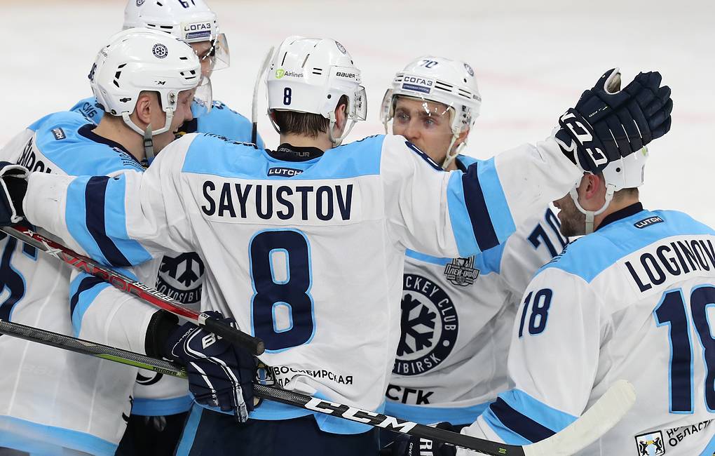 «Сибирь» обыграла «Автомобилист» и вышла во второй раунд плей-офф КХЛ