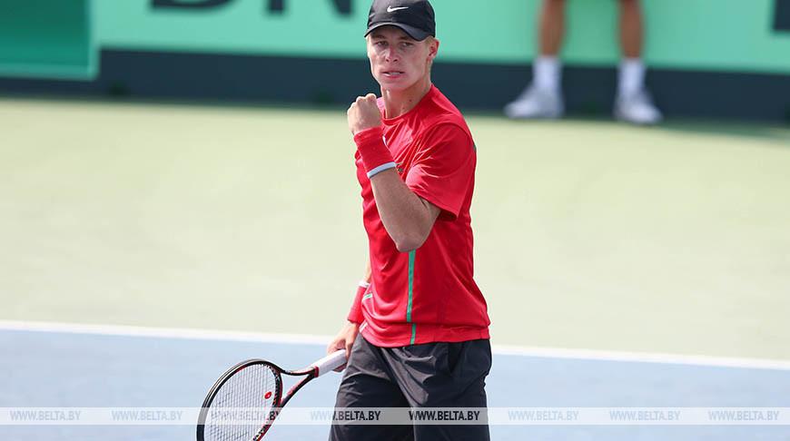 Илья Ивашко вышел в четвертьфинал турнира в Истборне
