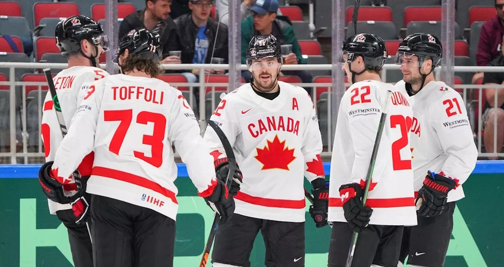 Канадского хоккеиста дисквалифицировали на 5 игр за удар соперника коньком