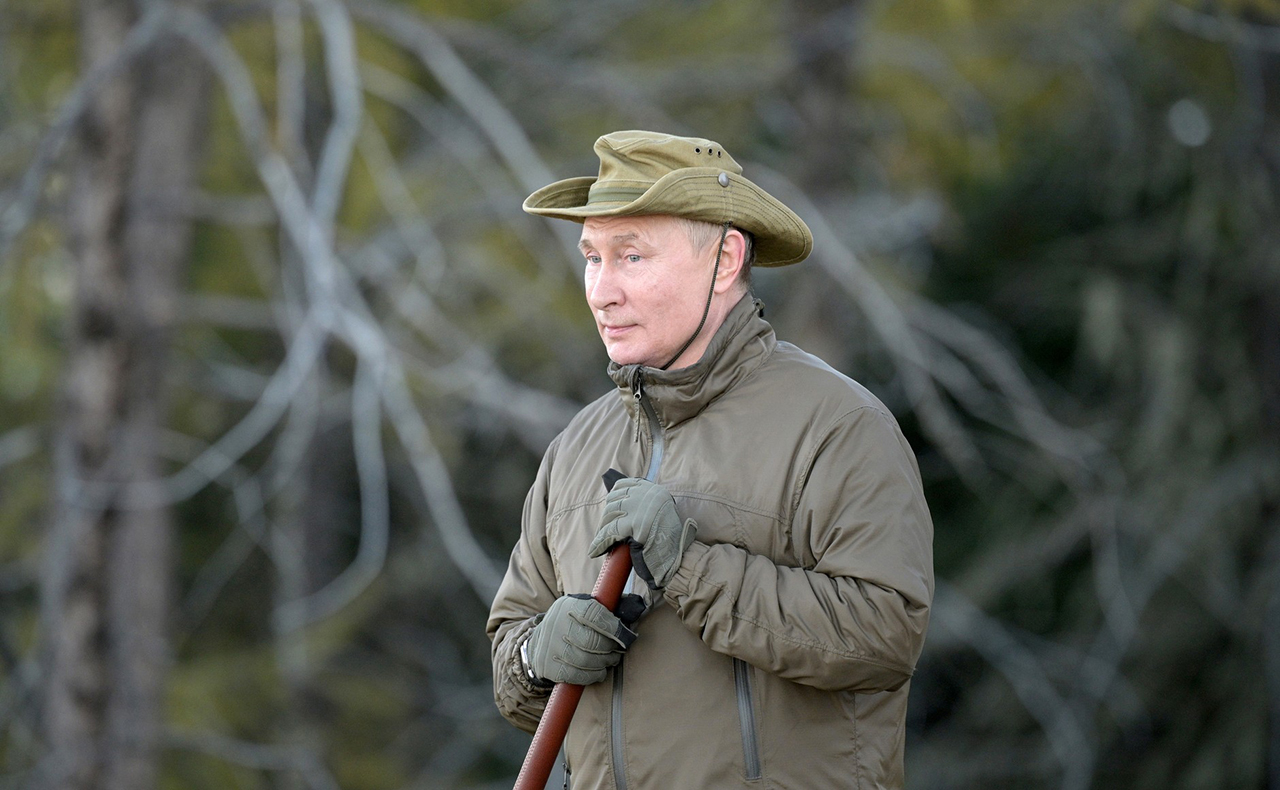 Как Путин провел свой брутальный отпуск. Опять в Сибири и опять с Шойгу в болотниках