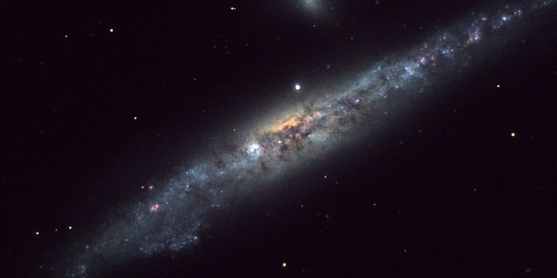 Астрономами сделана фотография самой одинокой галактики в созвездии Кита