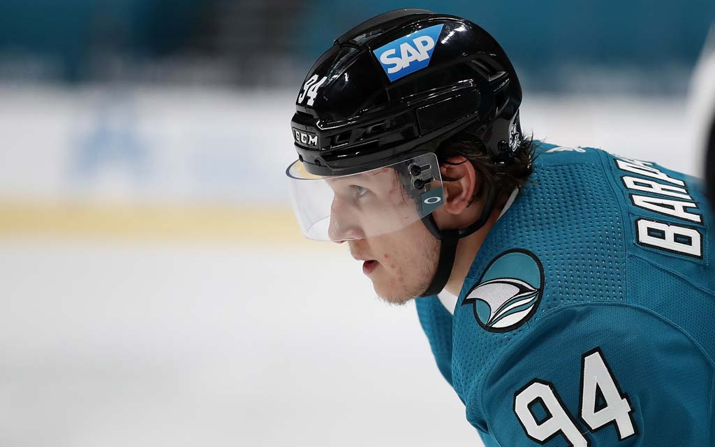Хоккеист «Сан-Хосе» Барабанов забросил первую шайбу в НХЛ в дебютном матче за команду