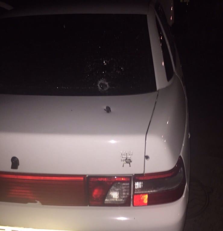 МВД: Неизвестные обстреляли и бросили гранату в машину Кивы