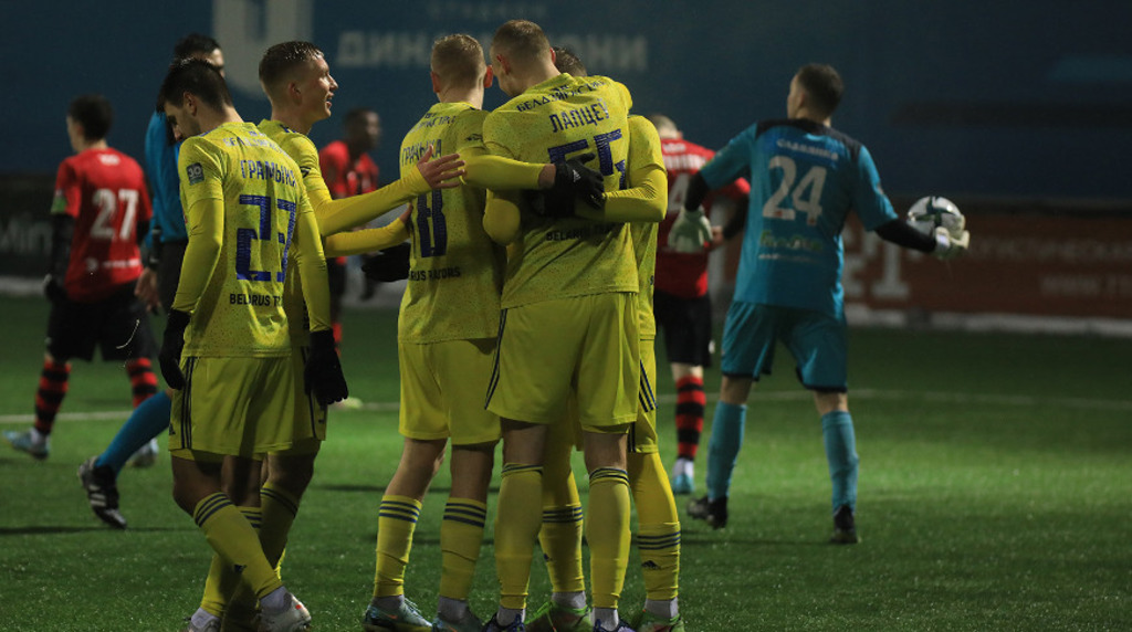 Футболисты «Торпедо-БелАЗа» и БАТЭ вышли в полуфинал Кубка Беларуси