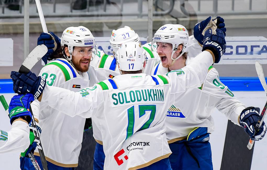 «Салават Юлаев» победил «Авангард» и сравнял счет в серии первого раунда плей-офф КХЛ