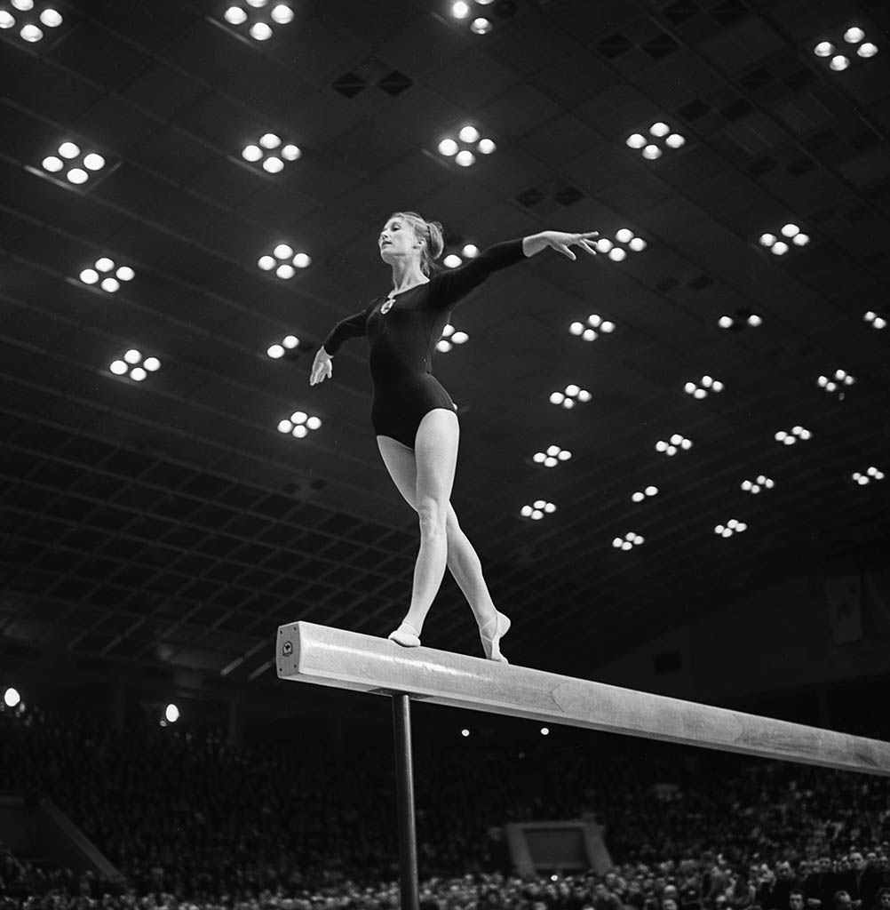 Легенда советской и мировой гимнастики умерла в нищете, хотя ей присылала деньги сама Команечи. Что произошло