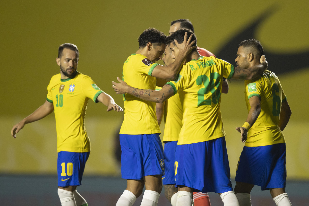 Бразилия выстрадала победу без Неймара, Суарес и Кавани снова в деле, у Видаля фантастический гол