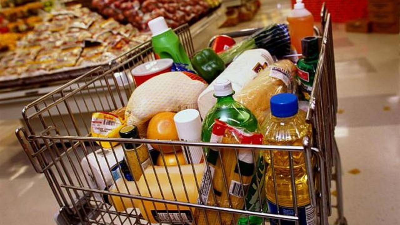 В регионах Казахстана вводят предельные цены на продукты питания