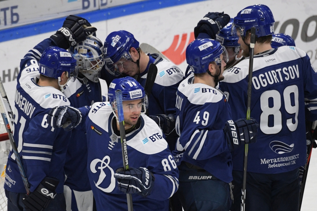 «Динамо» вышло вперед в серии первого раунда плей-офф КХЛ со «Спартаком»