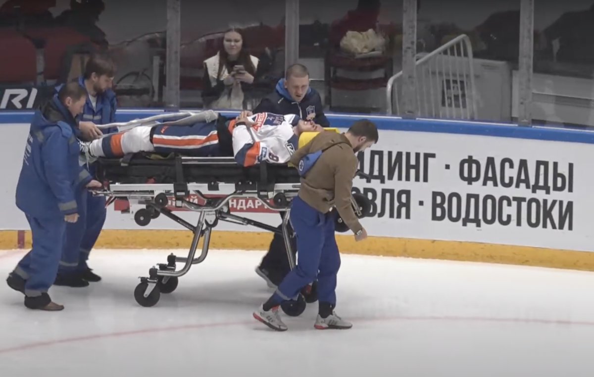 Игрок системы СКА получил страшную травму. Что с его здоровьем, когда он вернется на лед?