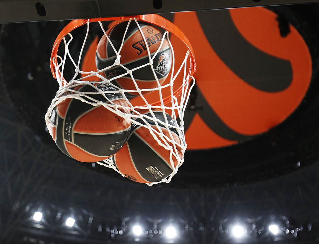 СМИ: Неизвестные напали на судей матча «Панатинаикоса» в баскетбольной Евролиге