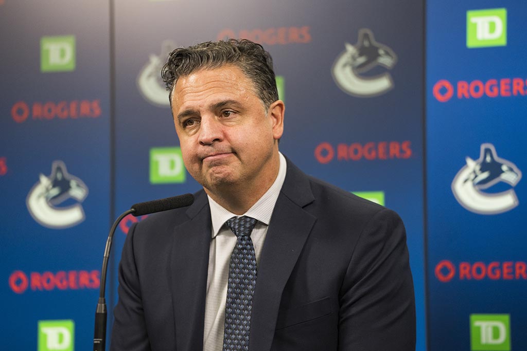 «Ванкувер» отправил в отставку главного тренера и генерального менеджера