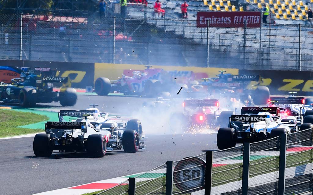 Гонка Гран-при Тосканы «Формулы-1» возобновлена после остановки из-за аварии