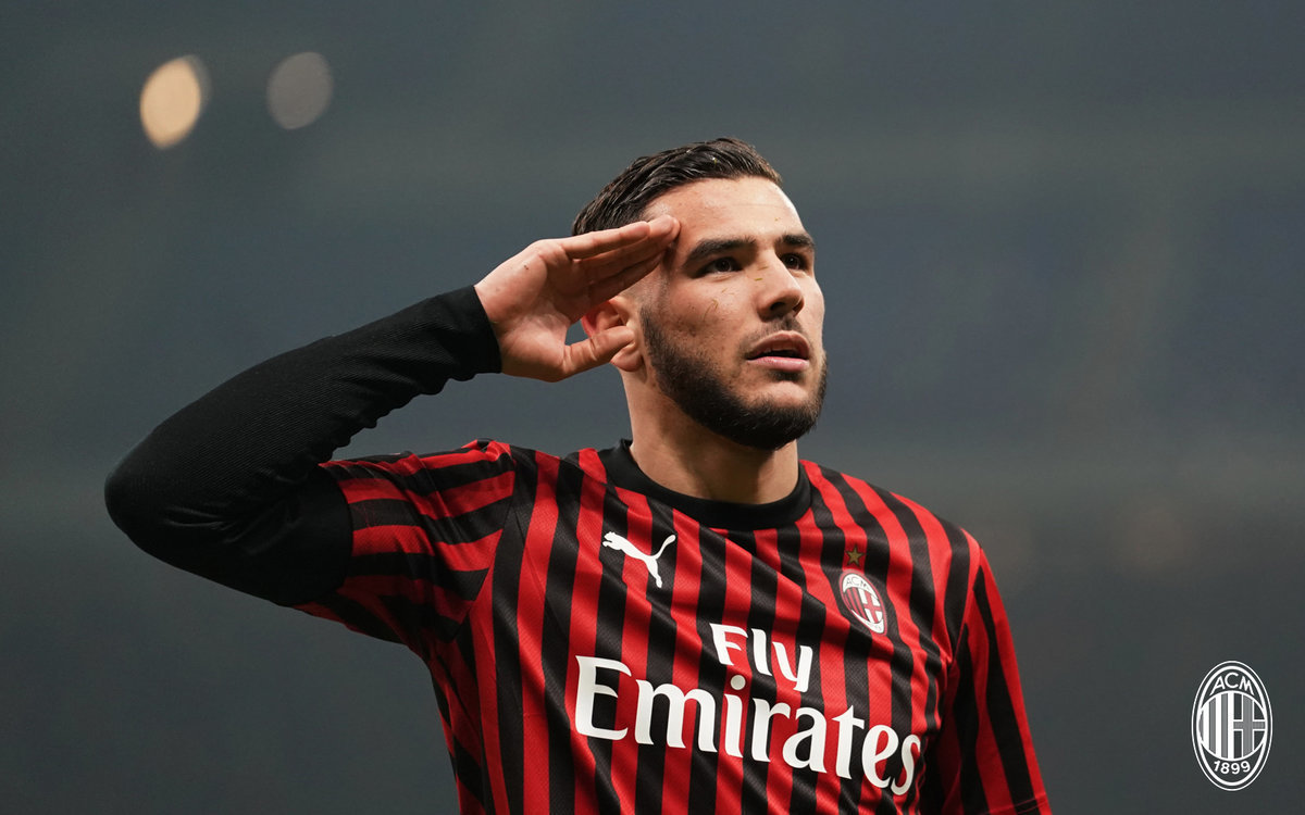 Защитник «Милана» может быть дисквалифицирован за пост в Instagram про судью матча с «Наполи»