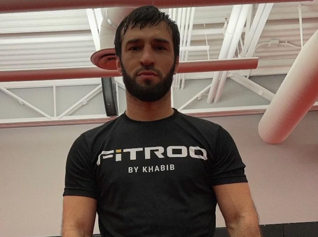 Бой россиянина Тухугова в UFC отменен