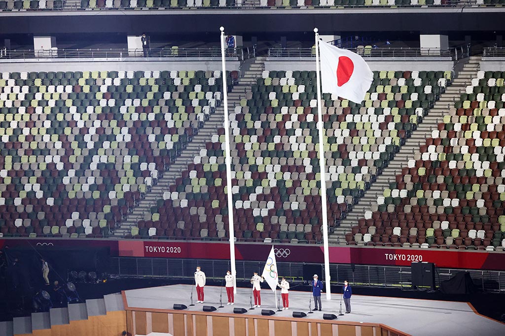 Олимпийскую клятву произнесли на церемонии открытия Игр в Токио