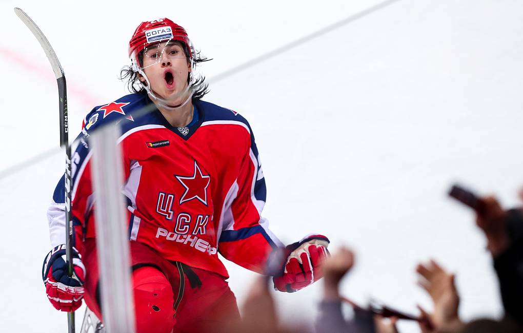Клуб НХЛ «Монреаль» объявил о подписании контракта с российским защитником Романовым