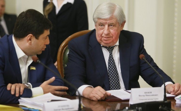 Порошенко пообещал собственной фракции в Раде в трехмесячный срок сократить Яценюка