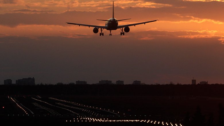 Пассажирский Boeing, летевший на Кипр, экстренно сел в Сочи