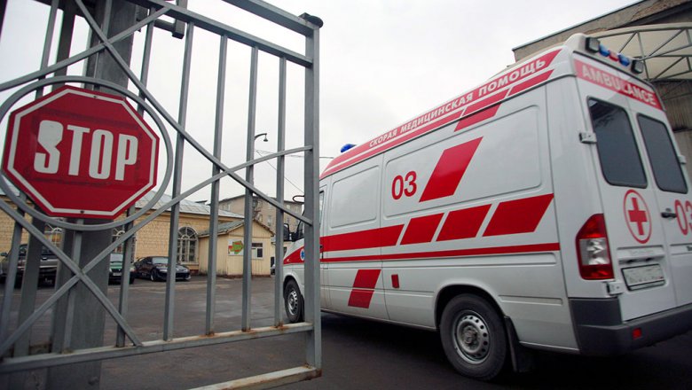 Пьяный мужчина на иномарке под Омском протаранил три машины Пьяный мужчина на иномарке под Омском протаранил три машины