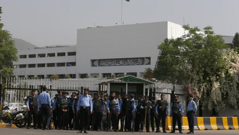 Pakistán elige nuevo primer ministro en medio de protestas masivas 2 Pakistán elige nuevo primer ministro en medio de protestas masivas