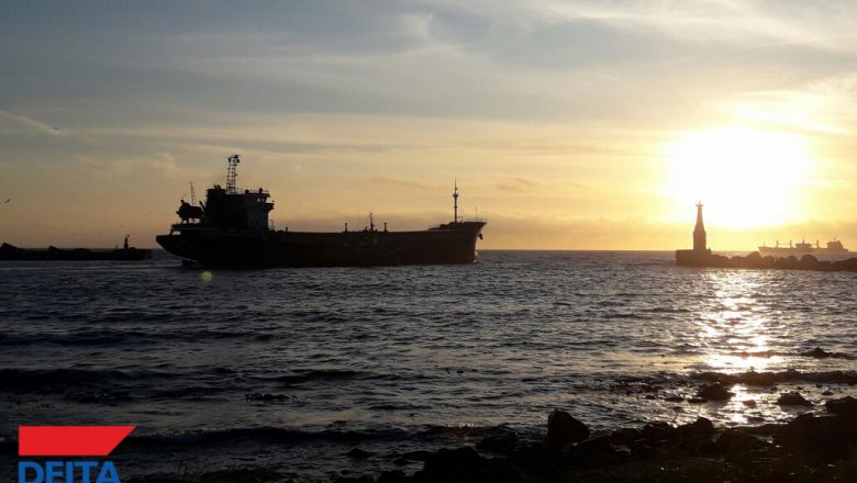 Русские моряки с арестованного в ОАЭ судна просят вернуть их домой Русские моряки с арестованного в ОАЭ судна просят вернуть их домой