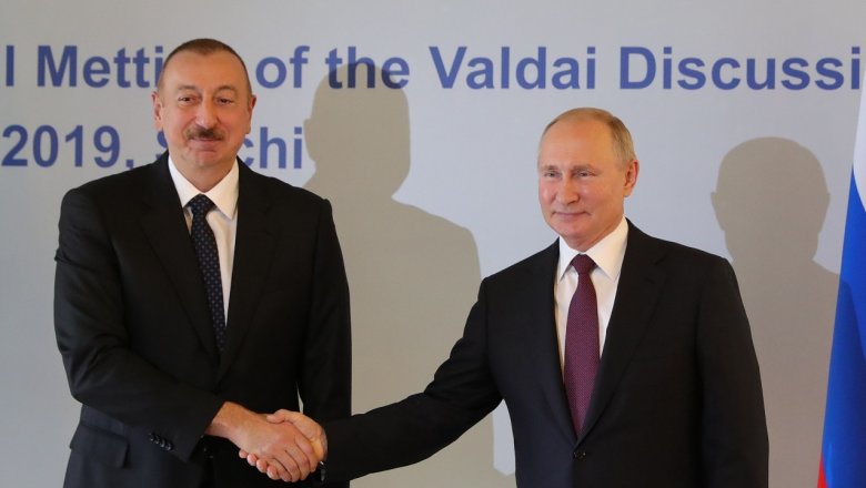Алиев извинился перед Путиным за сбитый вертолет
